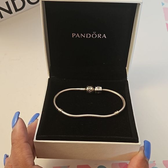 Authentic Pandora clasp charm bracelet. Size 7.5" Box and bag included🙏🙌OBO👍 - Picture 2 of 14